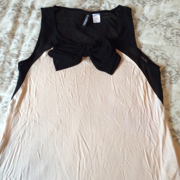 XS/S Mesh Top and Bow Tank Top - Picture 5 of 8